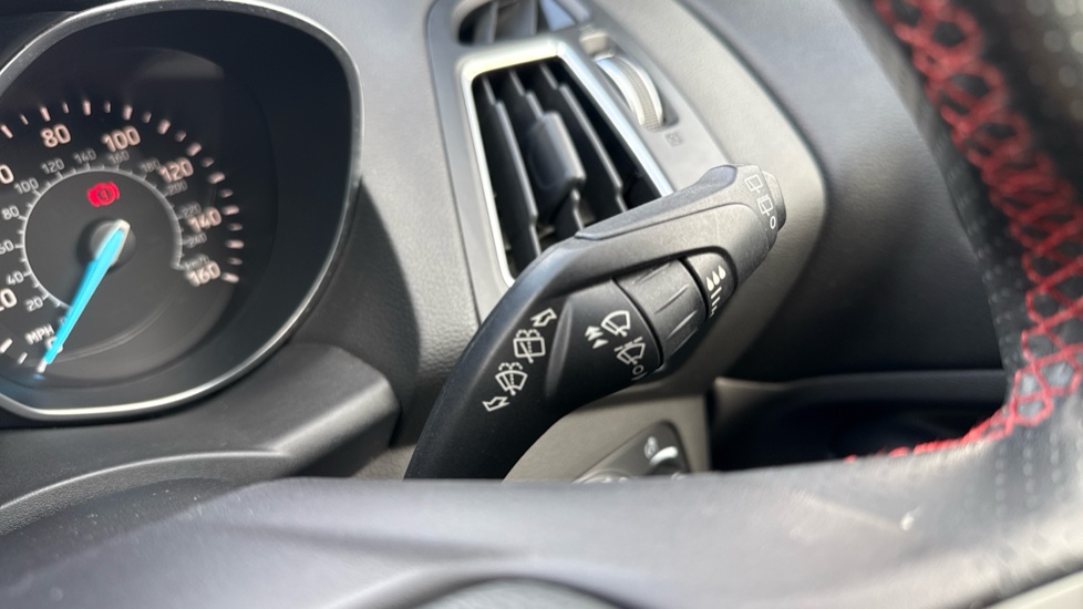 Ford Kuga 2.0 TDCi ST-Line Edition 5dr 2WD Diesel Estate - Image 33