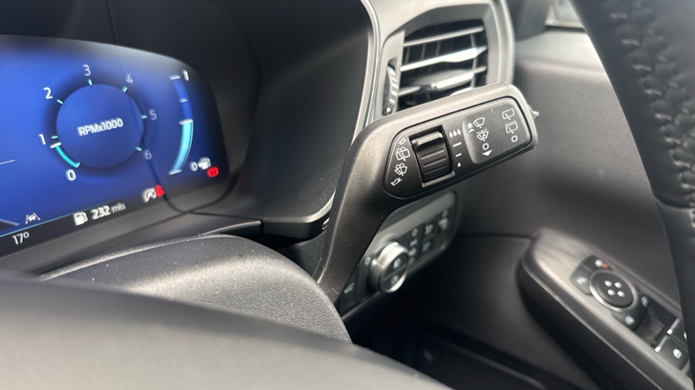 Ford Kuga 1.5 EcoBlue Titanium Edition 5dr Auto Diesel Estate - Image 34