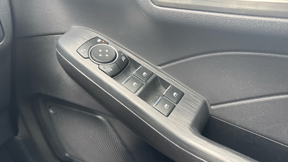 Ford Kuga 1.5 EcoBlue Titanium Edition 5dr Auto Diesel Estate - Image 37