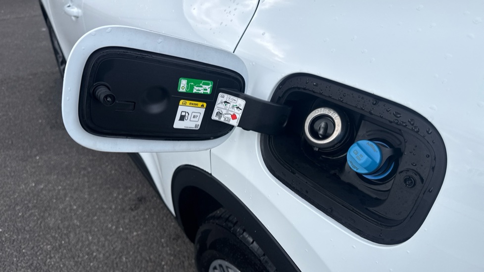Ford Kuga 1.5 EcoBlue Titanium Edition 5dr Auto Diesel Estate - Image 46
