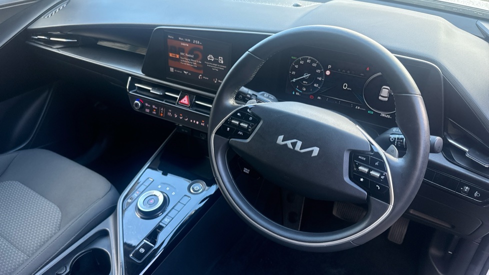 Kia Niro 150kW 2 64kWh 5dr Auto Electric Estate - Image 11