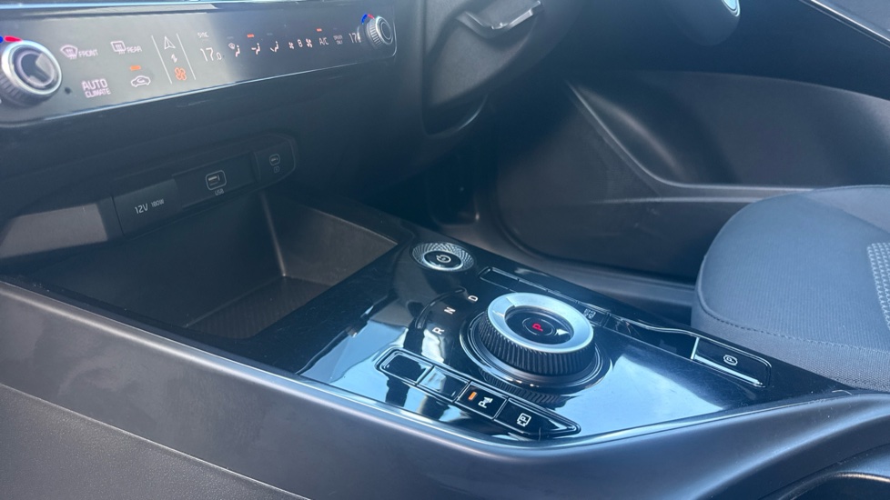 Kia Niro 150kW 2 64kWh 5dr Auto Electric Estate - Image 13