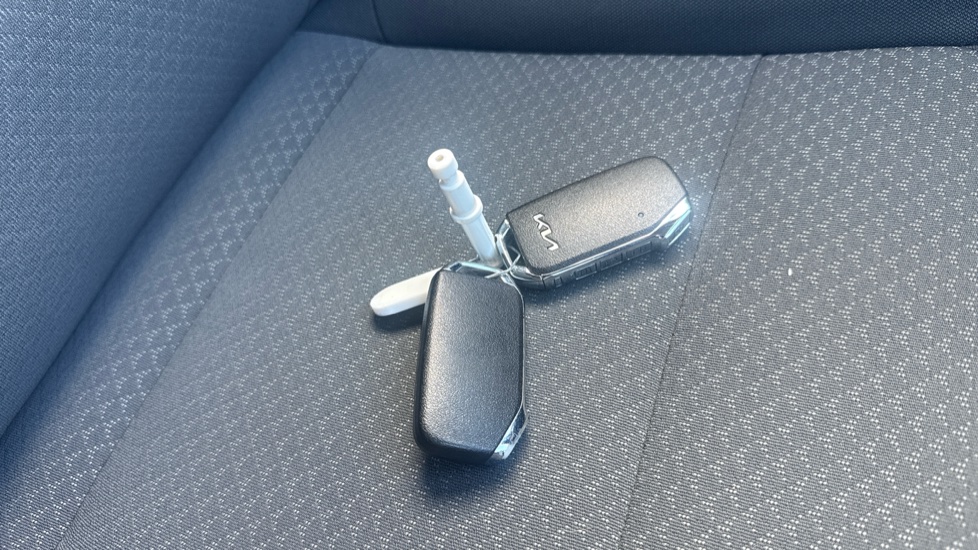 Kia Niro 150kW 2 64kWh 5dr Auto Electric Estate - Image 20