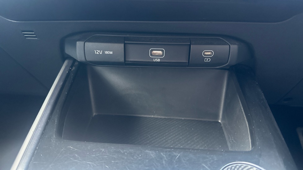Kia Niro 150kW 2 64kWh 5dr Auto Electric Estate - Image 26