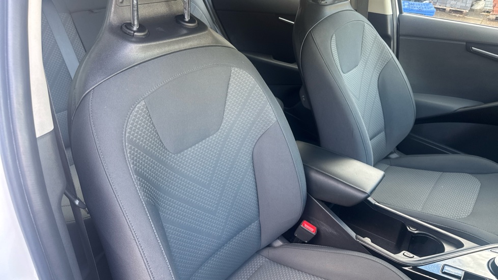Kia Niro 150kW 2 64kWh 5dr Auto Electric Estate - Image 37