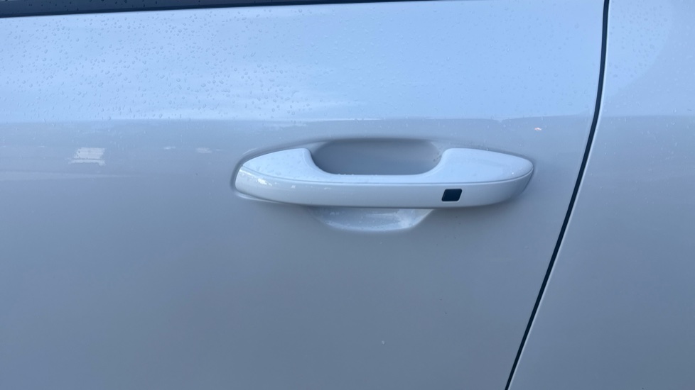 Kia Niro 150kW 2 64kWh 5dr Auto Electric Estate - Image 43