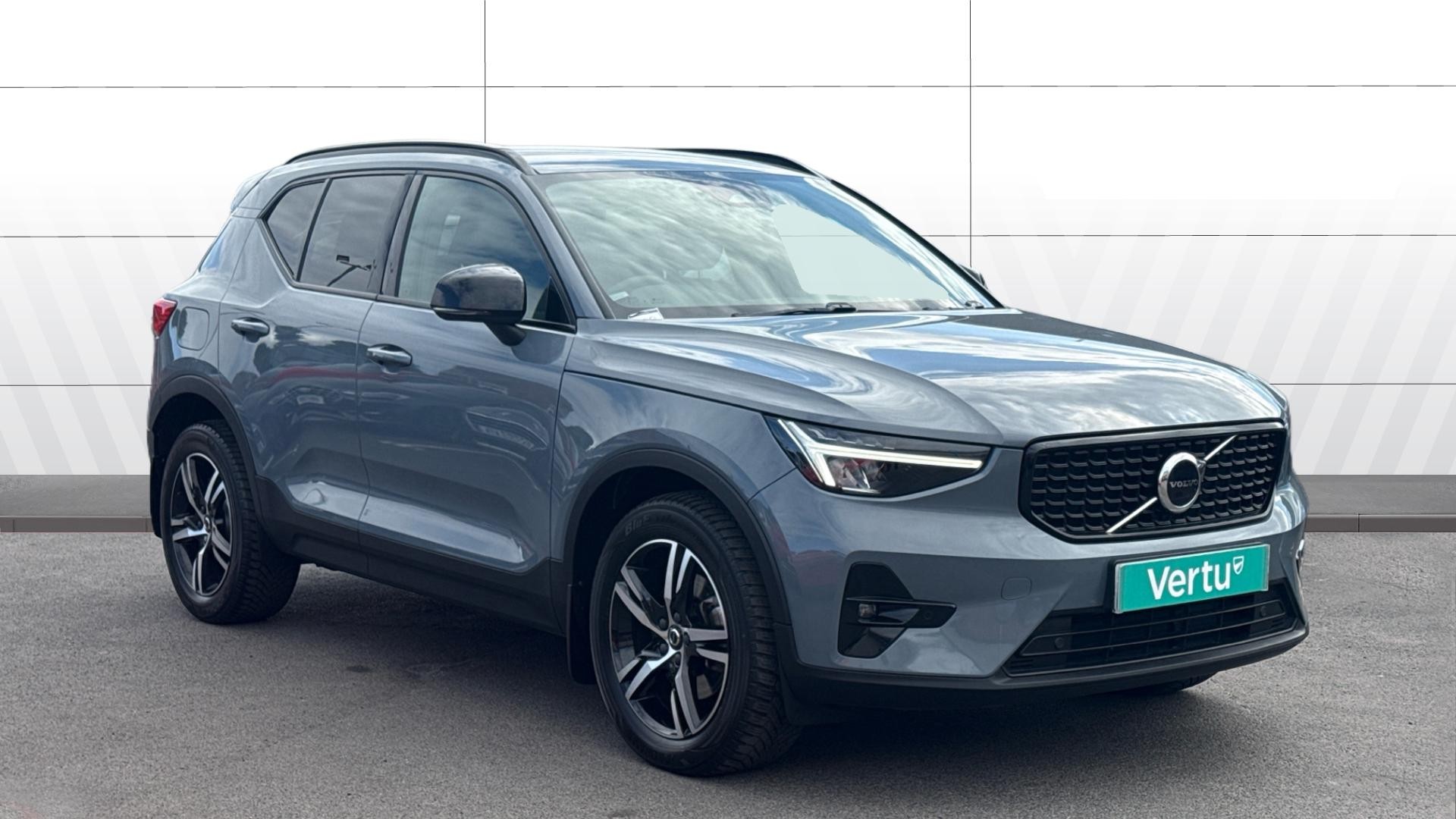 Volvo XC40 listing photo