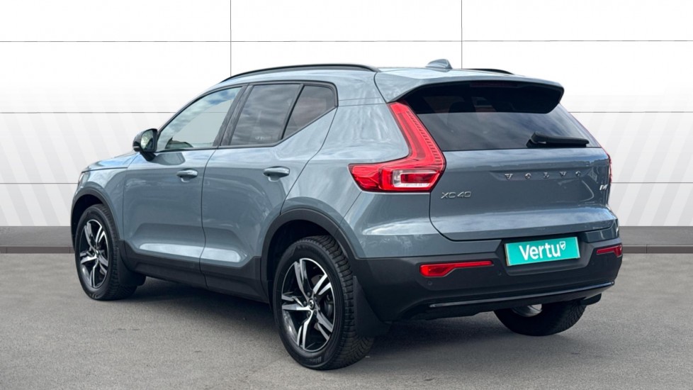 Volvo XC40 2.0 B4P Plus Dark 5dr AWD Auto Petrol Estate - Image 2