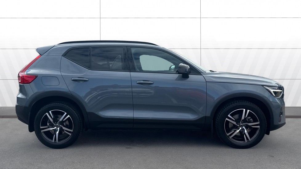 Volvo XC40 2.0 B4P Plus Dark 5dr AWD Auto Petrol Estate - Image 5