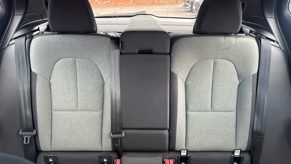 Volvo XC40 2.0 B4P Plus Dark 5dr AWD Auto Petrol Estate - Image 15