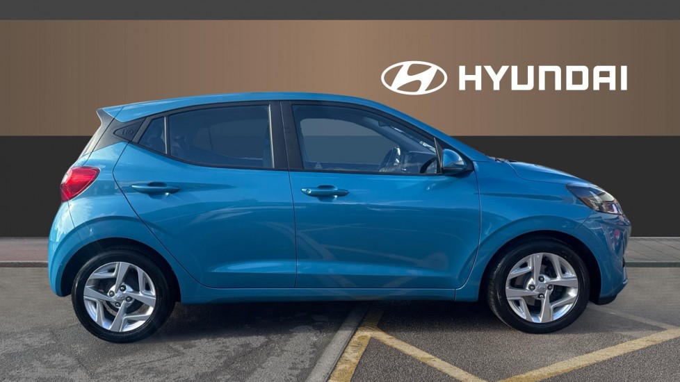 Hyundai i10 1.2 MPi SE Connect 5dr Petrol Hatchback - Image 5