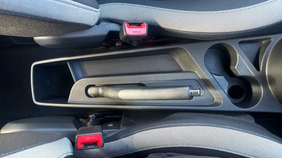 Hyundai i10 1.2 MPi SE Connect 5dr Petrol Hatchback - Image 30