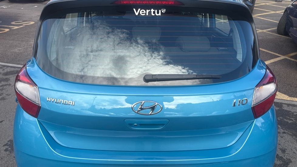 Hyundai i10 1.2 MPi SE Connect 5dr Petrol Hatchback - Image 42