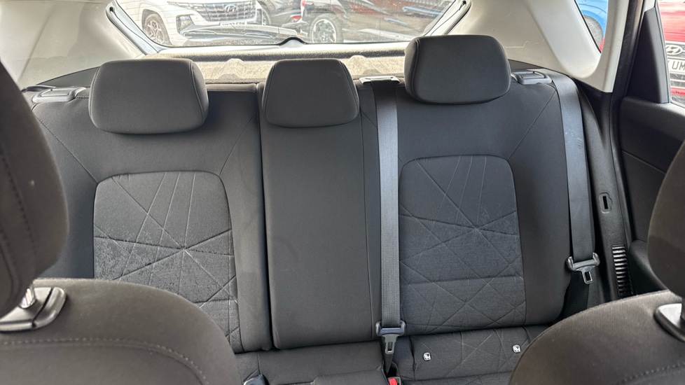 Hyundai BAYON 1.0 TGDi 48V MHEV SE Connect 5dr DCT Petrol Hatchback - Image 15