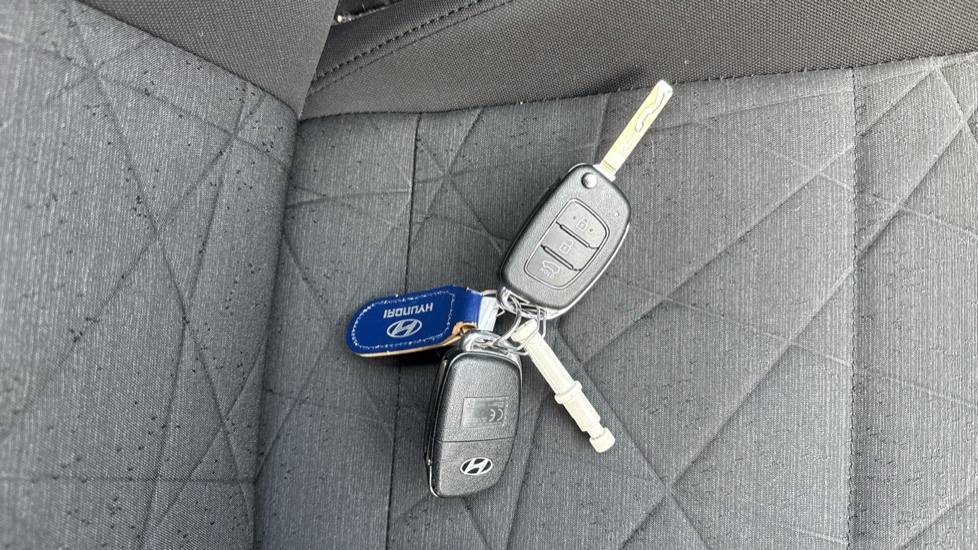 Hyundai BAYON 1.0 TGDi 48V MHEV SE Connect 5dr DCT Petrol Hatchback - Image 20