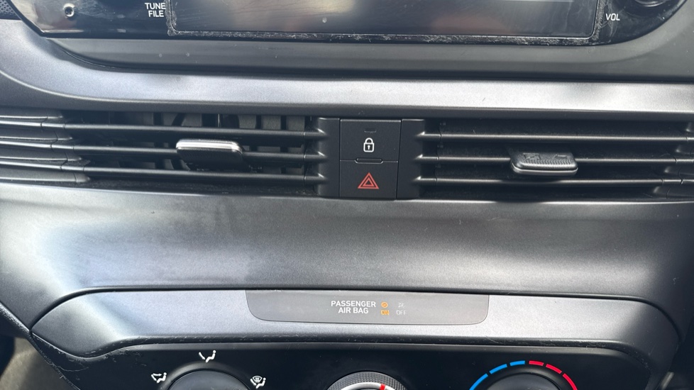 Hyundai BAYON 1.0 TGDi 48V MHEV SE Connect 5dr DCT Petrol Hatchback - Image 25