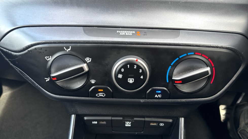 Hyundai BAYON 1.0 TGDi 48V MHEV SE Connect 5dr DCT Petrol Hatchback - Image 26