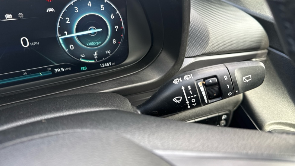 Hyundai BAYON 1.0 TGDi 48V MHEV SE Connect 5dr DCT Petrol Hatchback - Image 33