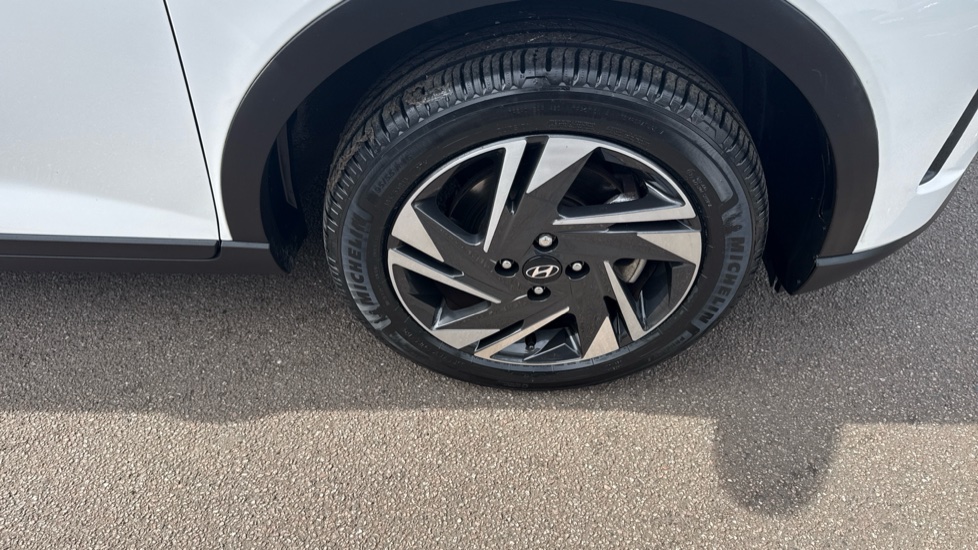 Hyundai BAYON 1.0 TGDi 48V MHEV SE Connect 5dr DCT Petrol Hatchback - Image 45