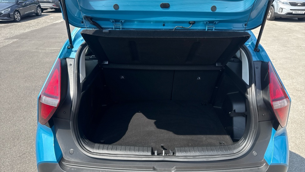Hyundai BAYON 1.0 TGDi 48V MHEV SE Connect 5dr Petrol Hatchback - Image 4