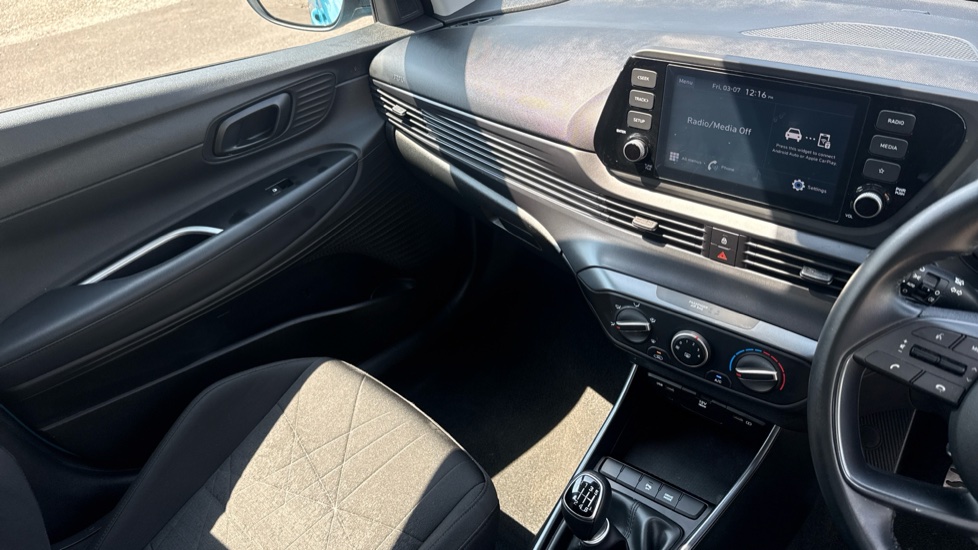 Hyundai BAYON 1.0 TGDi 48V MHEV SE Connect 5dr Petrol Hatchback - Image 14