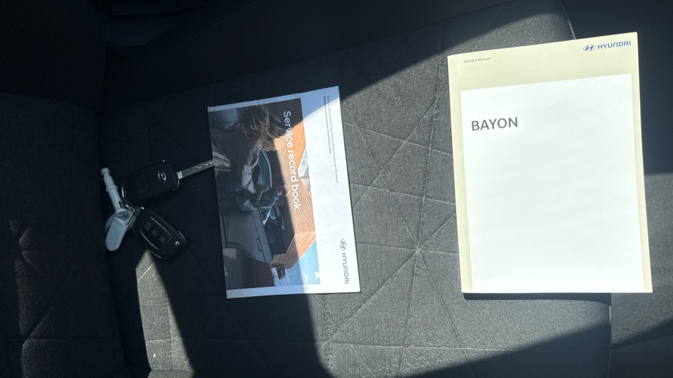 Hyundai BAYON 1.0 TGDi 48V MHEV SE Connect 5dr Petrol Hatchback - Image 19