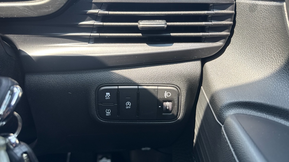 Hyundai BAYON 1.0 TGDi 48V MHEV SE Connect 5dr Petrol Hatchback - Image 33