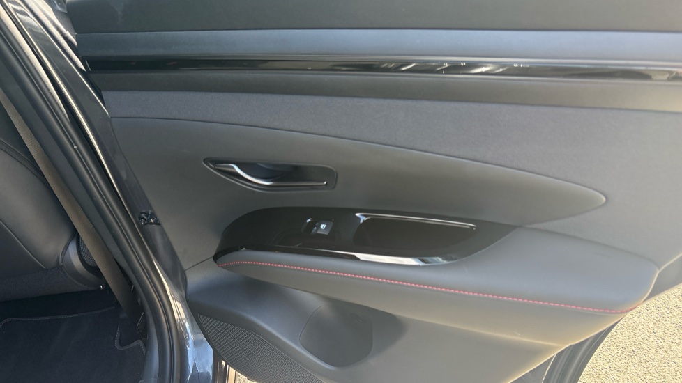 Hyundai TUCSON 1.6 TGDi N Line 5dr 2WD Petrol Estate - Image 31
