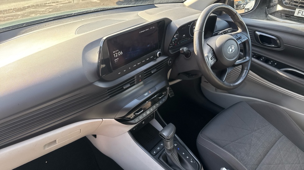 Hyundai BAYON 1.0 TGDi [120] 48V MHEV Ultimate 5dr DCT Petrol Hatchback - Image 9