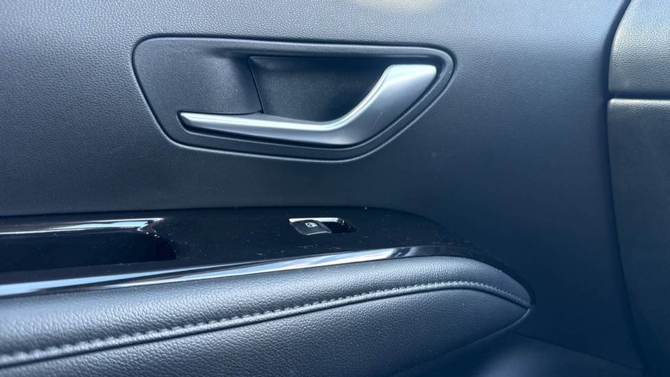 Hyundai TUCSON 1.6 TGDi Hybrid 230 SE Connect 5dr 2WD Auto Hybrid Estate - Image 23