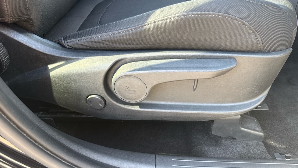 Hyundai TUCSON 1.6 TGDi Hybrid 230 SE Connect 5dr 2WD Auto Hybrid Estate - Image 43