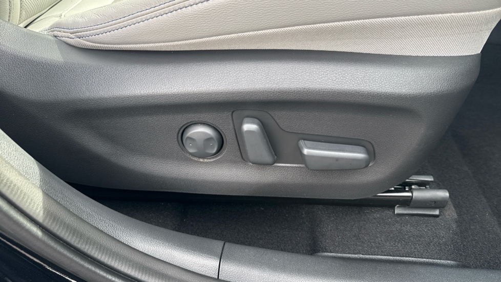 Hyundai KONA 150kW Ultimate 64kWh 5dr Auto Electric Hatchback - Image 42
