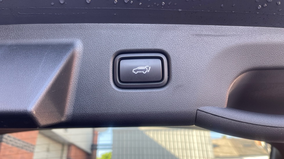Hyundai TUCSON 1.6 TGDi Ultimate 5dr 2WD Petrol Estate - Image 41