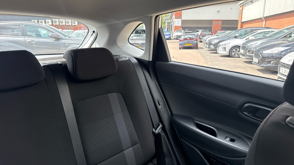 Hyundai i20 1.0T GDi Advance [Nav] 5dr Petrol Hatchback - Image 37