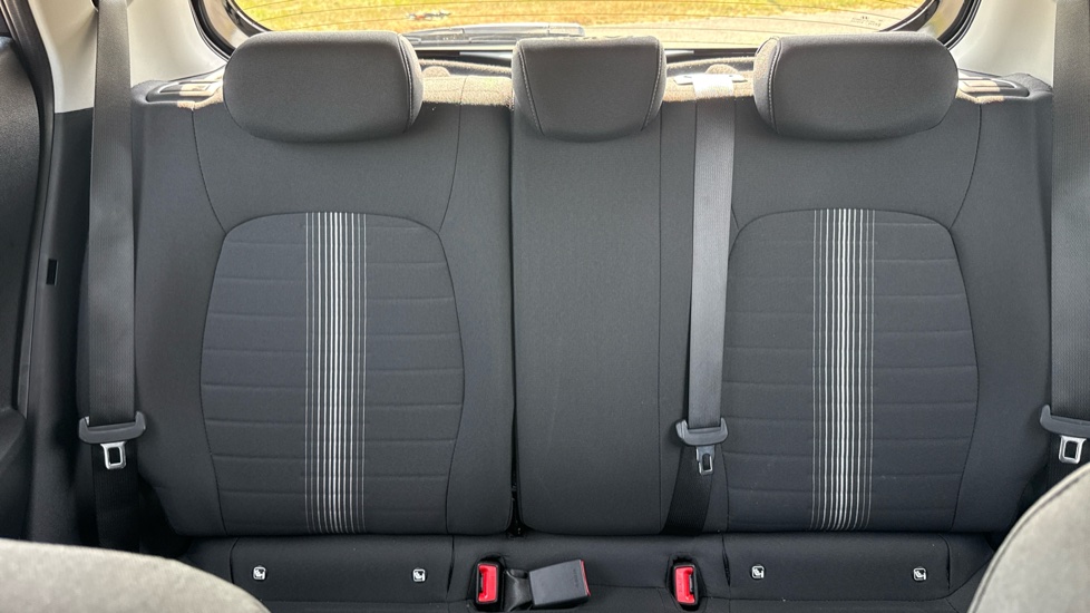 Hyundai i10 1.0 [63] Advance 5dr Auto [Nav] Petrol Hatchback - Image 15