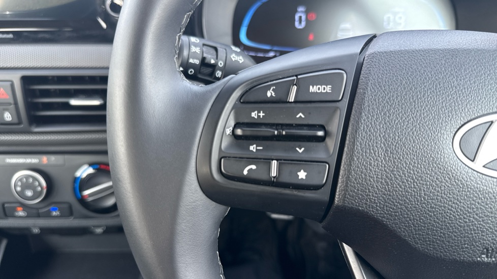 Hyundai i10 1.0 [63] Advance 5dr Auto [Nav] Petrol Hatchback - Image 31