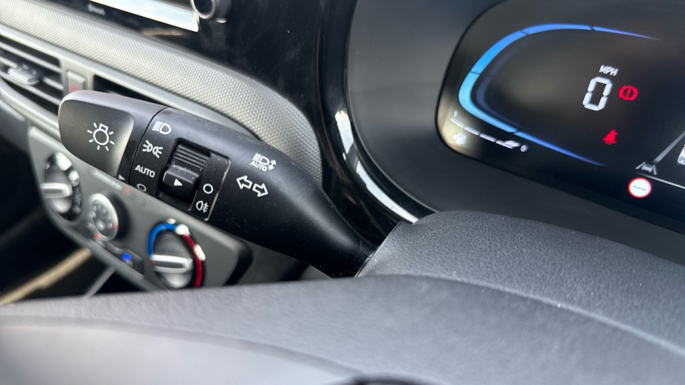 Hyundai i10 1.0 [63] Advance 5dr Auto [Nav] Petrol Hatchback - Image 34