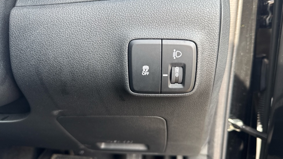 Hyundai i10 1.0 [63] Advance 5dr Auto [Nav] Petrol Hatchback - Image 36