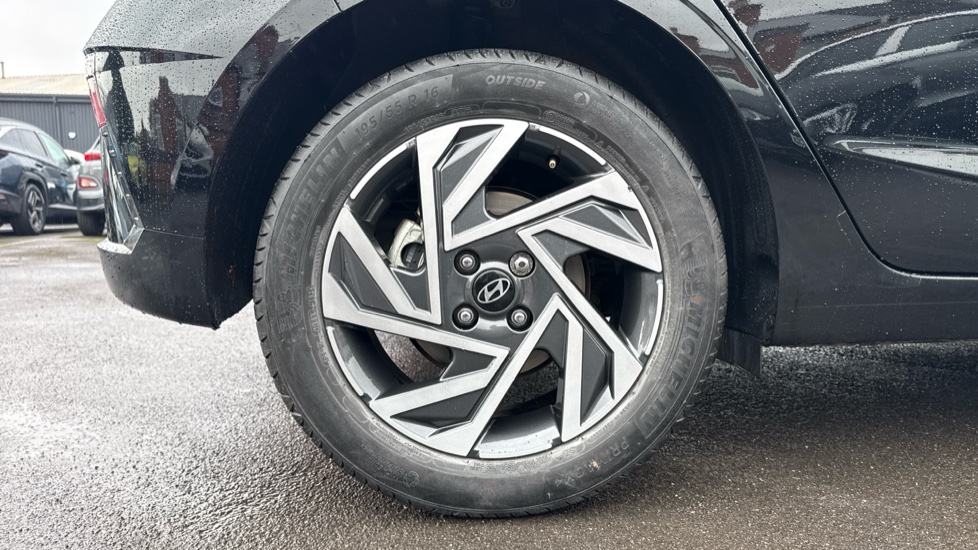 Hyundai i20 1.0T GDi Advance [Nav] 5dr Petrol Hatchback - Image 7