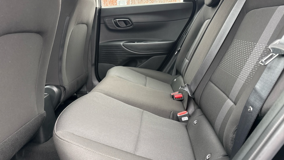 Hyundai i20 1.0T GDi Advance [Nav] 5dr Petrol Hatchback - Image 16
