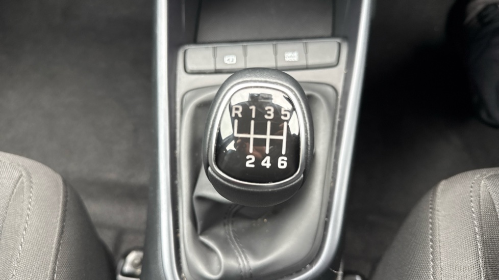 Hyundai i20 1.0T GDi Advance [Nav] 5dr Petrol Hatchback - Image 29