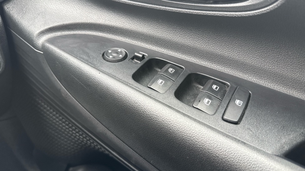 Hyundai i20 1.0T GDi Advance [Nav] 5dr Petrol Hatchback - Image 36