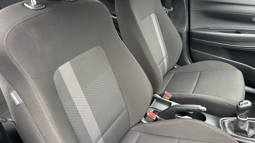 Hyundai i20 1.0T GDi Advance [Nav] 5dr Petrol Hatchback - Image 40