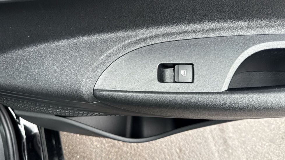 Hyundai i20 1.0T GDi Advance [Nav] 5dr Petrol Hatchback - Image 41