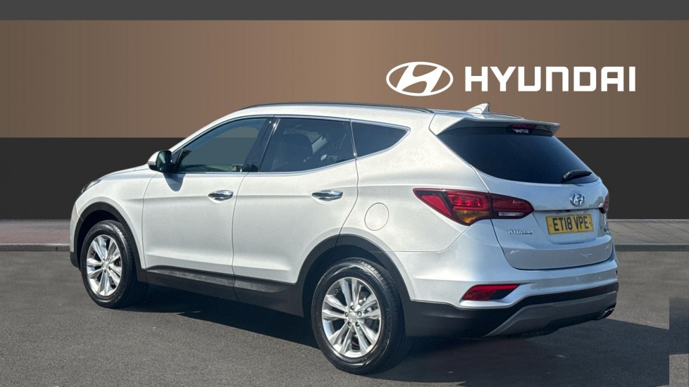 Hyundai SANTA FE 2.2 CRDi Blue Drive Premium 5dr [7 Seats] Diesel Estate - Image 2