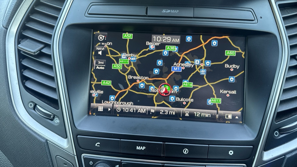 Hyundai SANTA FE 2.2 CRDi Blue Drive Premium 5dr [7 Seats] Diesel Estate - Image 25