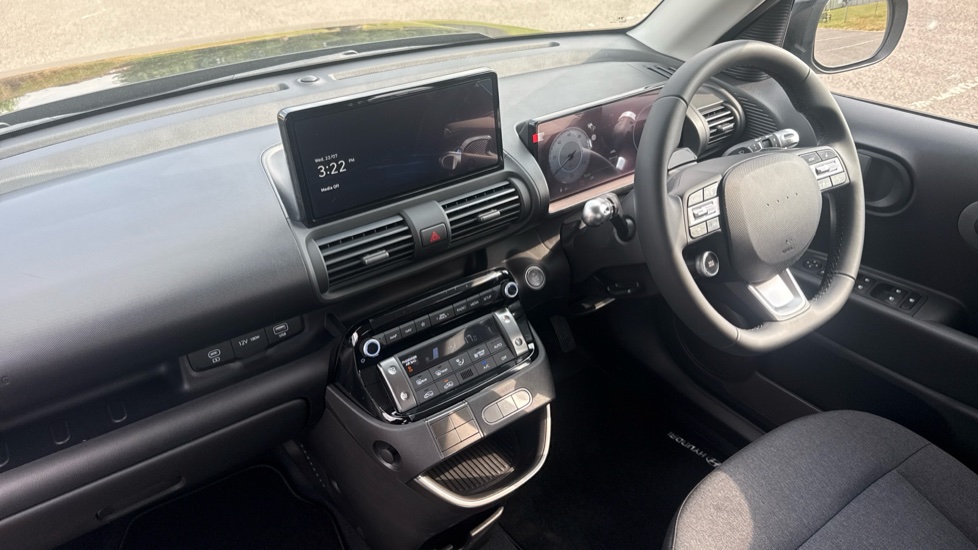 Hyundai INSTER 71kW 01 42kWh 5dr Auto Electric Hatchback - Image 9