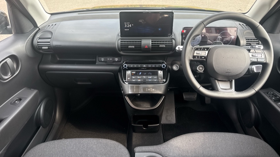 Hyundai INSTER 71kW 01 42kWh 5dr Auto Electric Hatchback - Image 10