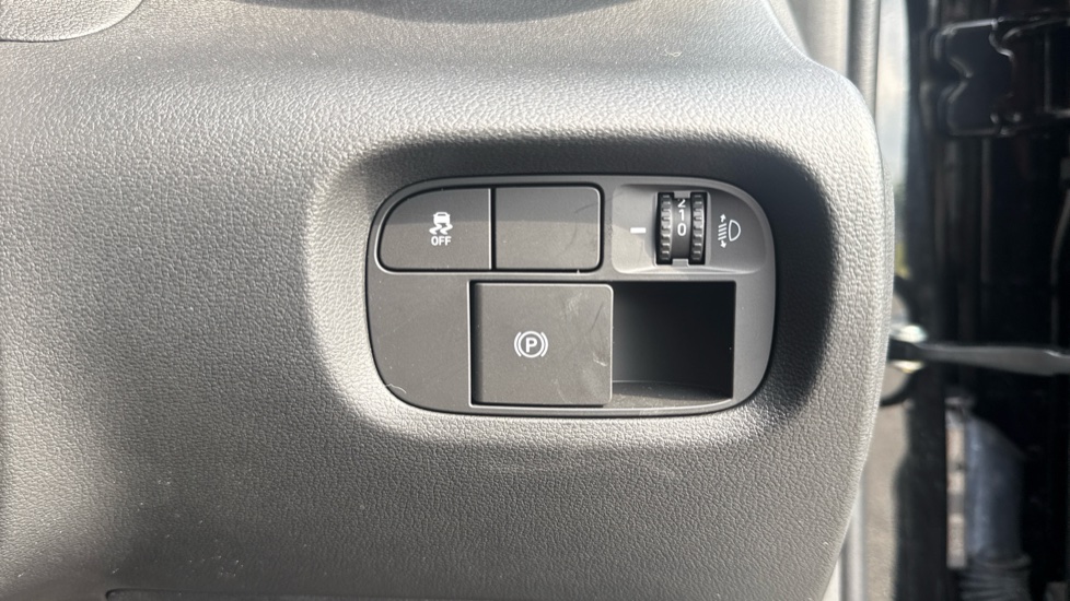 Hyundai INSTER 71kW 01 42kWh 5dr Auto Electric Hatchback - Image 39