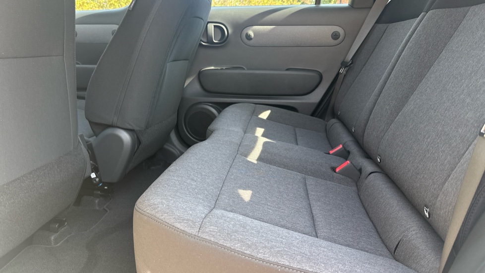 Hyundai INSTER 85kW 01 49kWh 5dr Auto Electric Hatchback - Image 16